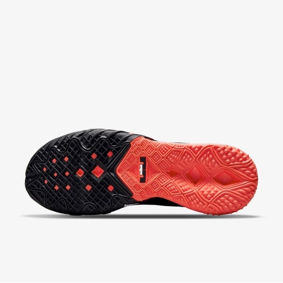 NEW.   Nike Lebron 18 low heart of lions Men’s Size 13 - Picture 6 of 12